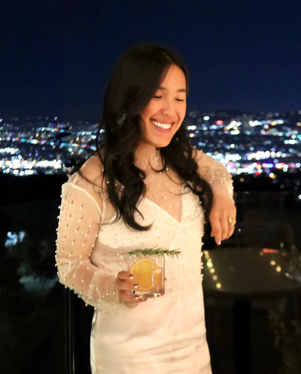 Dinner with a view 🌃 @castawayburbank. , Indulging in caviar ✨, steak 🥩, and craft cocktails 🍹 at this long time #Burbank staple. If you didn’t know this restaurant 🍽️ in the hills has been there for 