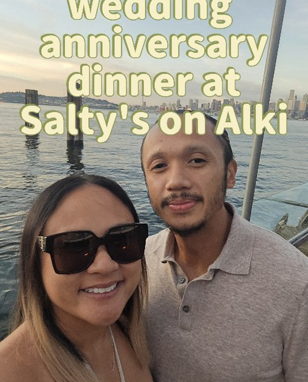 The night before our wedding, we held our wedding rehearsal dinner at @saltysseafood. Our family, friends, wedding party, and even our guests who came from out of town to attend our wedding were 
